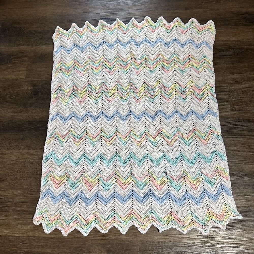 Baby Blanket Crochet Afghan Chevron Multi-Color Pastels Handmade 30.5 x 39"